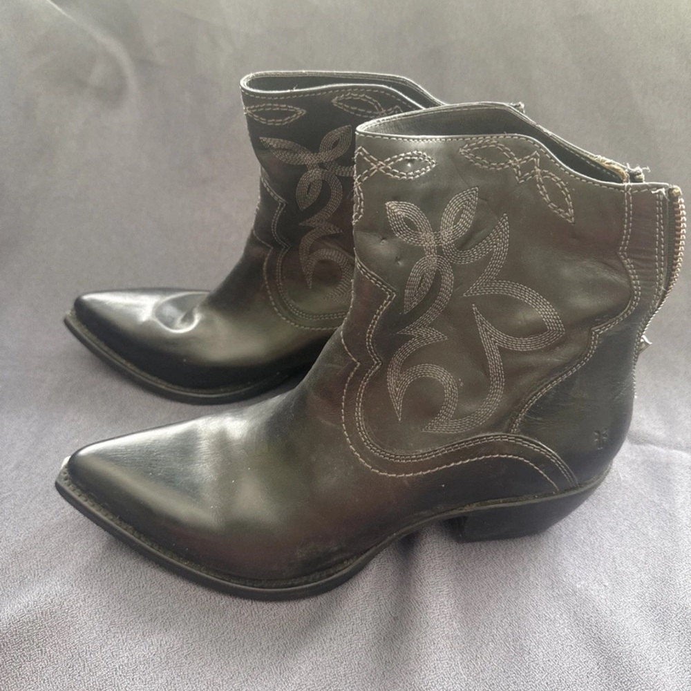 Frye Shane Black Leather Embroidered Western Style Short Zip Cowgirl Boot Size 9